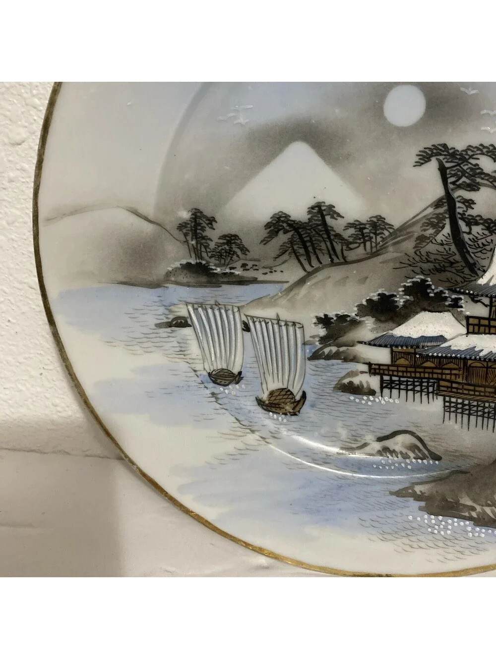 Plate Kutani Japanese House Trees Mountains Sailboats 9.5 Texture Seagulls